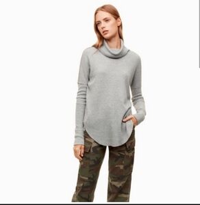 Aritzia TNA thermal cowlneck size XS